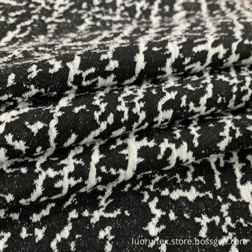 Unregelmäßige Jacquard-Gewirke